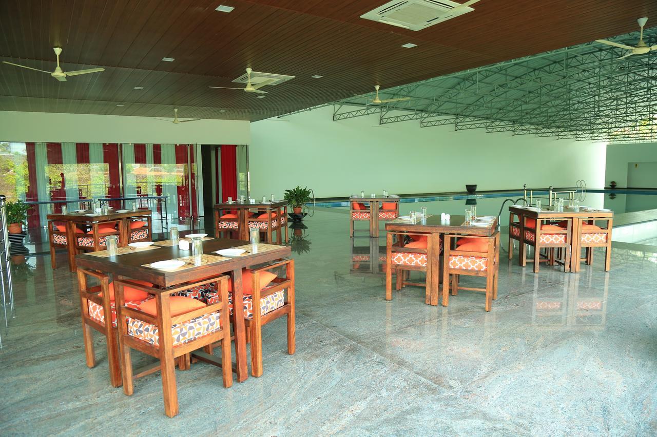 Kohinoor Hotel Alwaye Luaran gambar