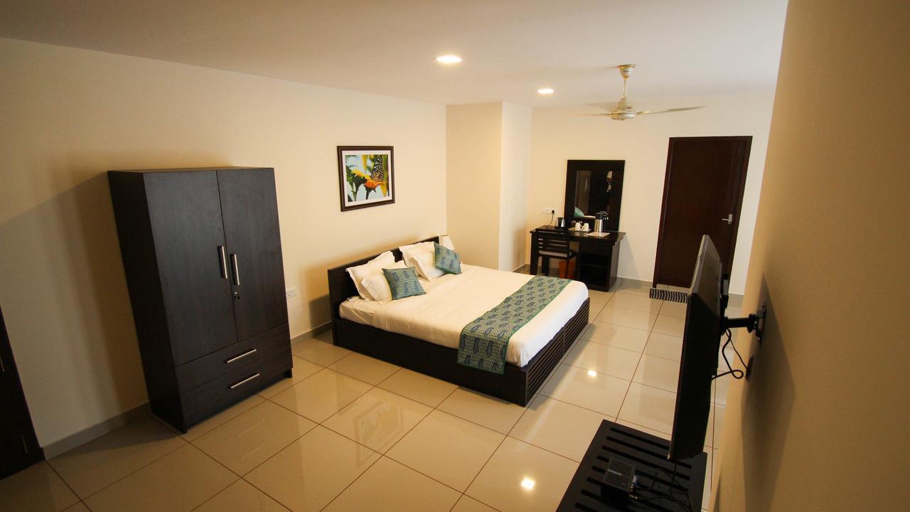 Kohinoor Hotel Alwaye Luaran gambar