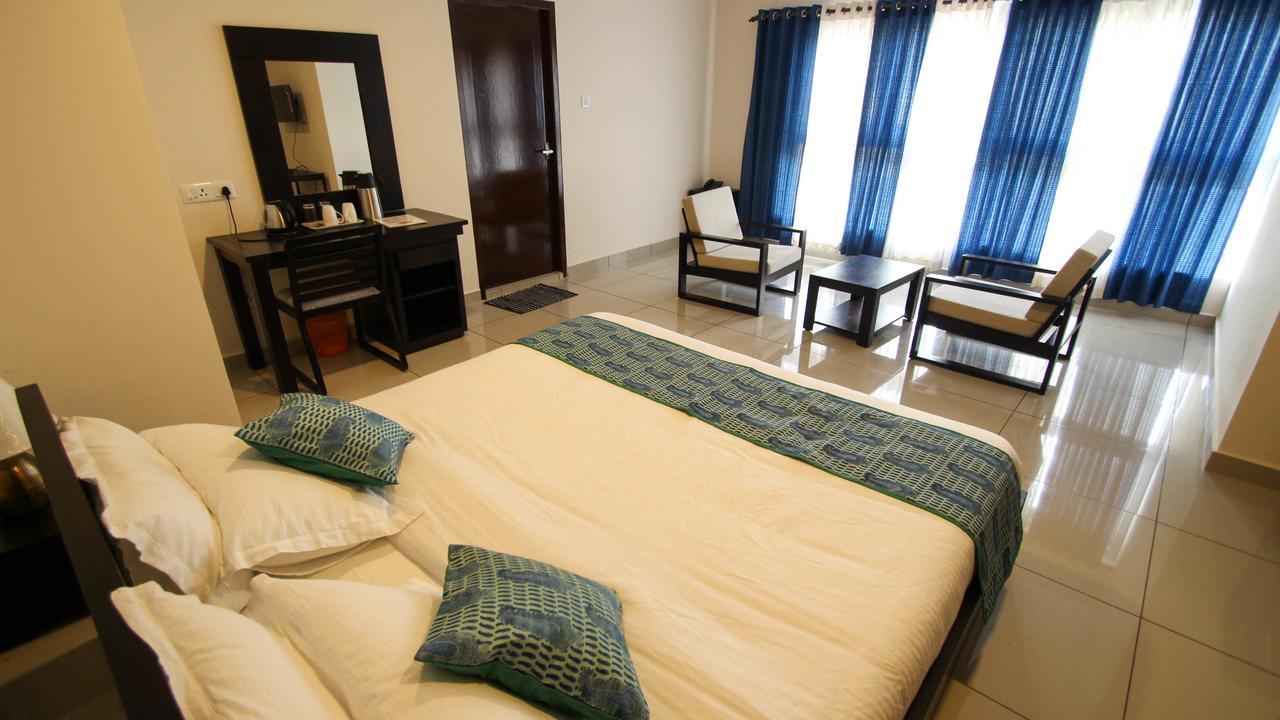 Kohinoor Hotel Alwaye Luaran gambar