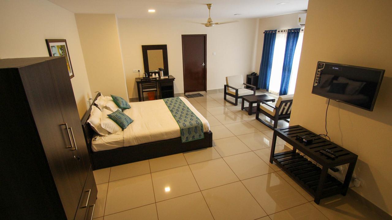 Kohinoor Hotel Alwaye Luaran gambar