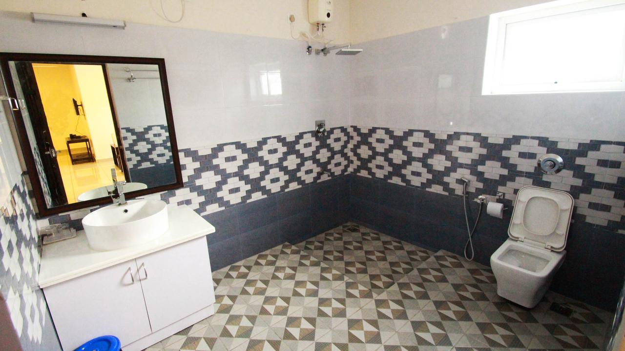 Kohinoor Hotel Alwaye Luaran gambar